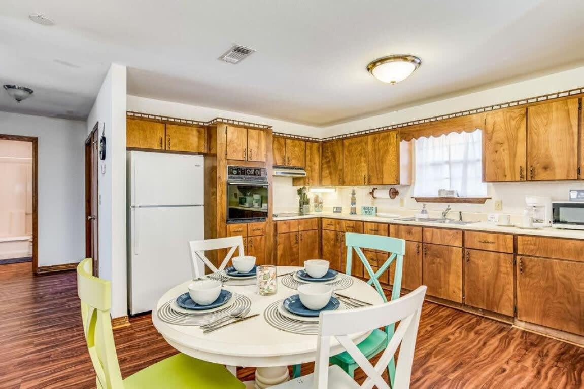 Brilliant In Bellview-Back Unit-- Mins To Nas Pensacola, Beach, Shopping 外观 照片