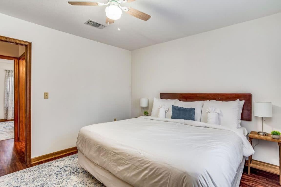 Brilliant In Bellview-Back Unit-- Mins To Nas Pensacola, Beach, Shopping 外观 照片