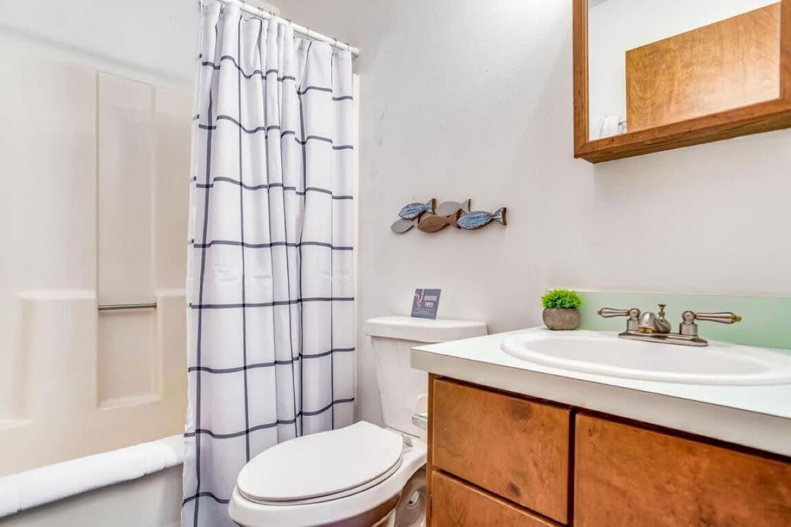 Brilliant In Bellview-Back Unit-- Mins To Nas Pensacola, Beach, Shopping 外观 照片