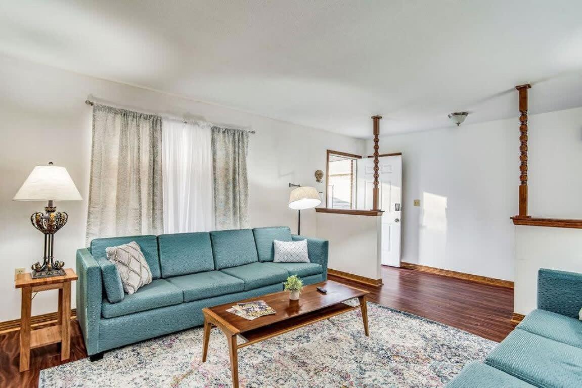 Brilliant In Bellview-Back Unit-- Mins To Nas Pensacola, Beach, Shopping 外观 照片