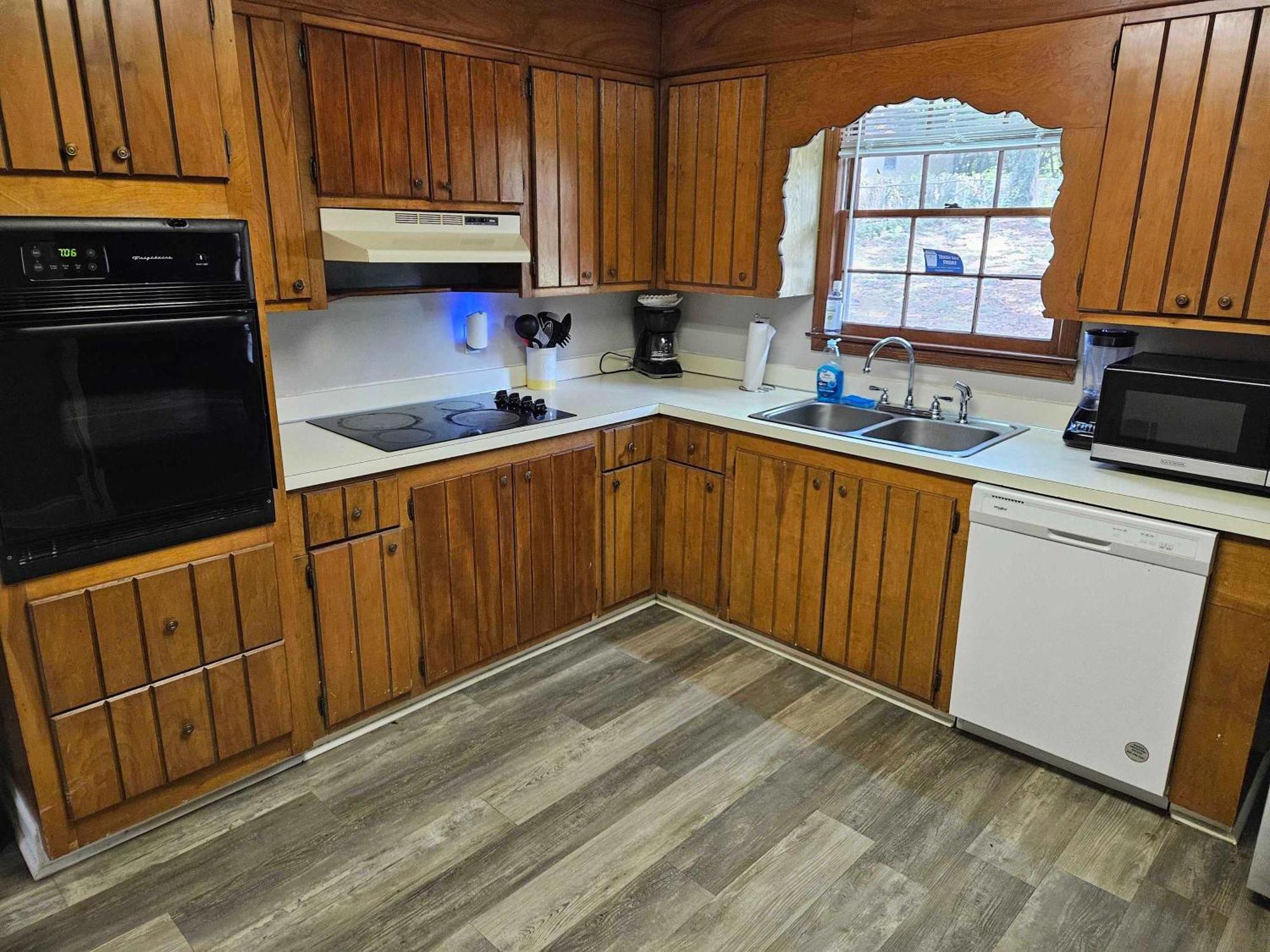 Brilliant In Bellview-Back Unit-- Mins To Nas Pensacola, Beach, Shopping 外观 照片