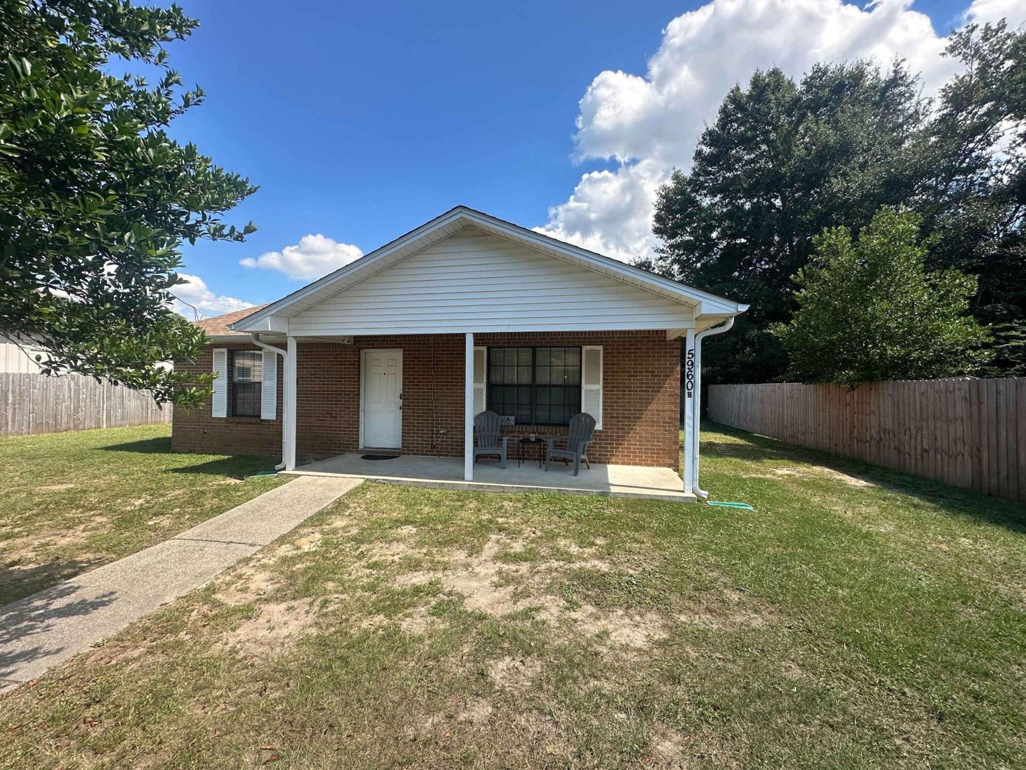 Brilliant In Bellview-Back Unit-- Mins To Nas Pensacola, Beach, Shopping 外观 照片